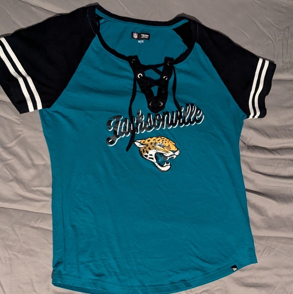 SOLD Ladies NFL Jacksonville Jaguars Officially Licensed Tee sz L - Picture 2 of 4
